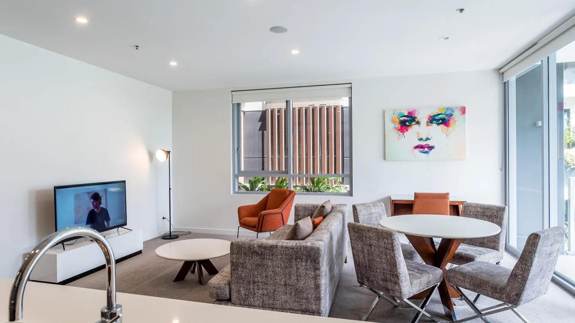 Modern 2 Bedroom Apartment With Parking South 布里斯班